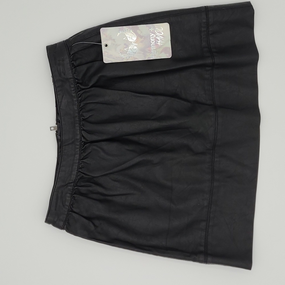 Harmony‎ + Havoc NWT Imitation Leather Mini Skirt-sz. Small